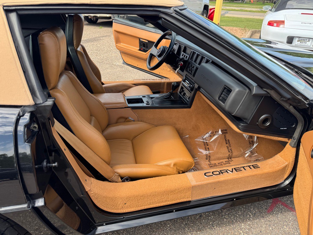 1988 Chevrolet Corvette Image 25