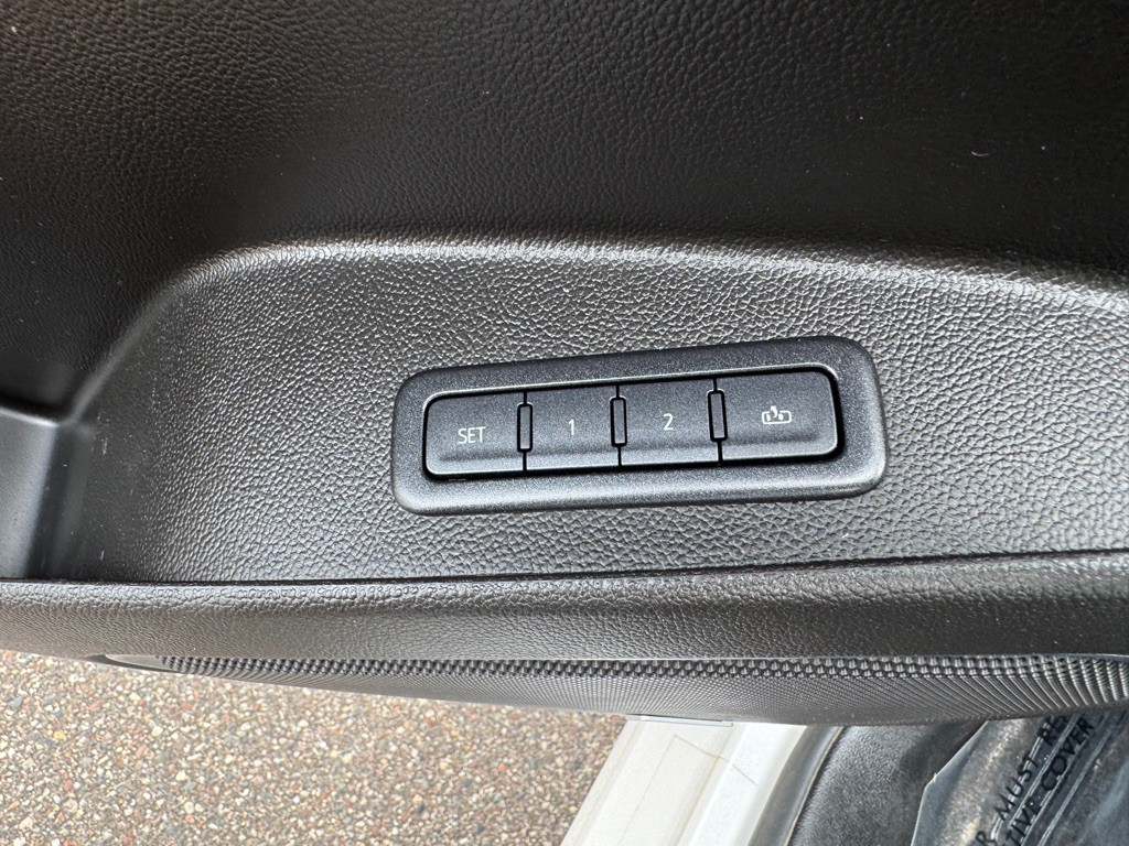 2020 GMC Yukon Image 25