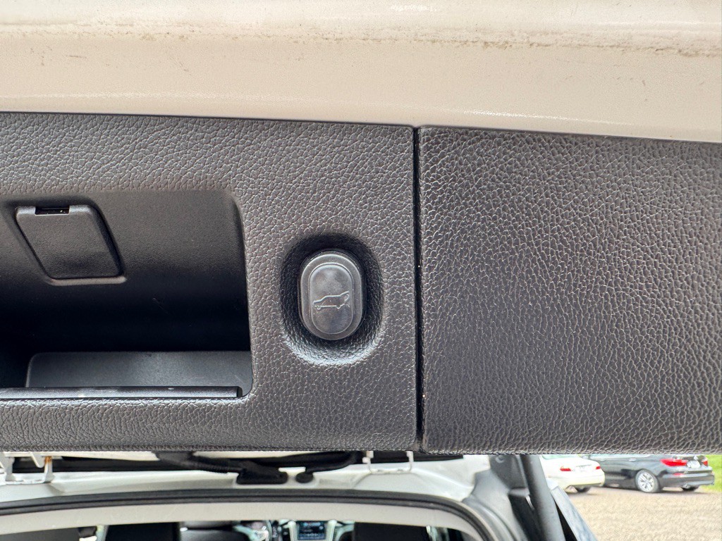 2020 GMC Yukon Image 34
