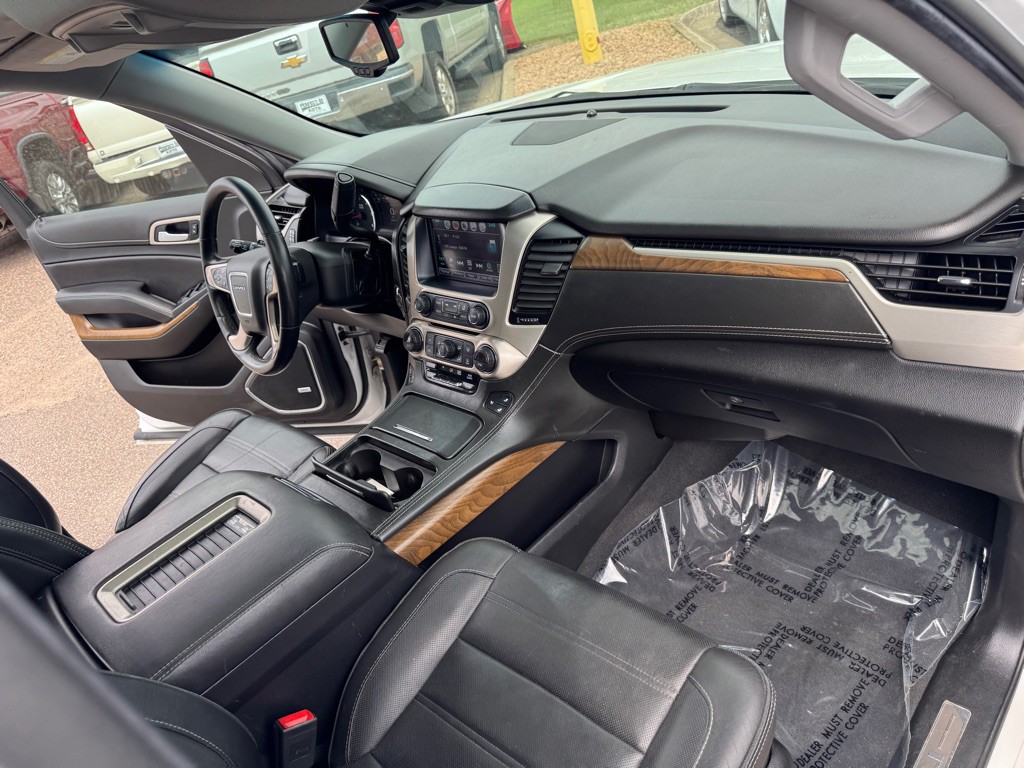 2020 GMC Yukon Image 40