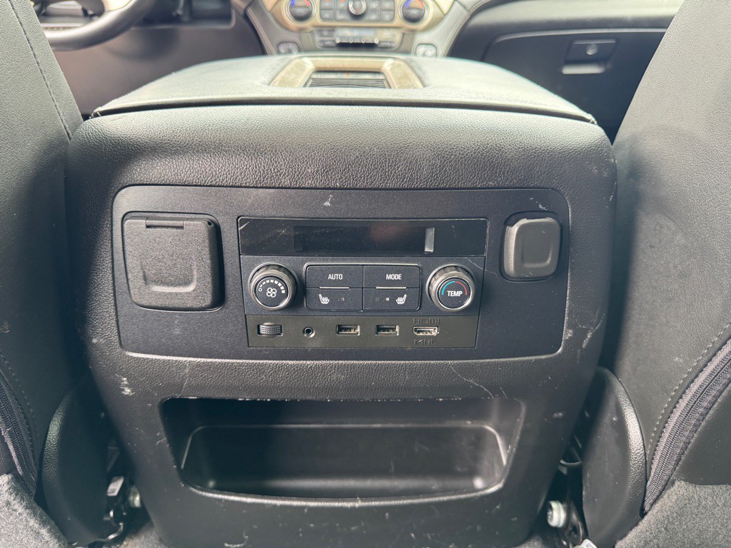 2020 GMC Yukon Image 43