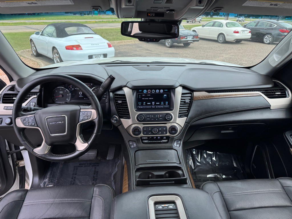 2020 GMC Yukon Image 44