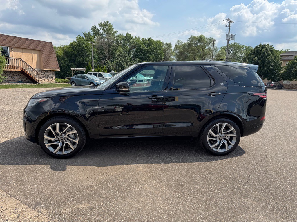 2020 Land Rover Discovery Image 12