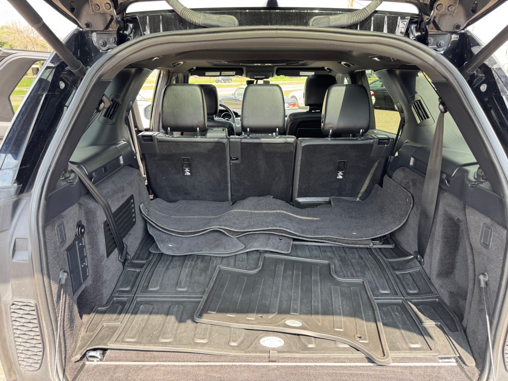 2020 Land Rover Discovery Image 28