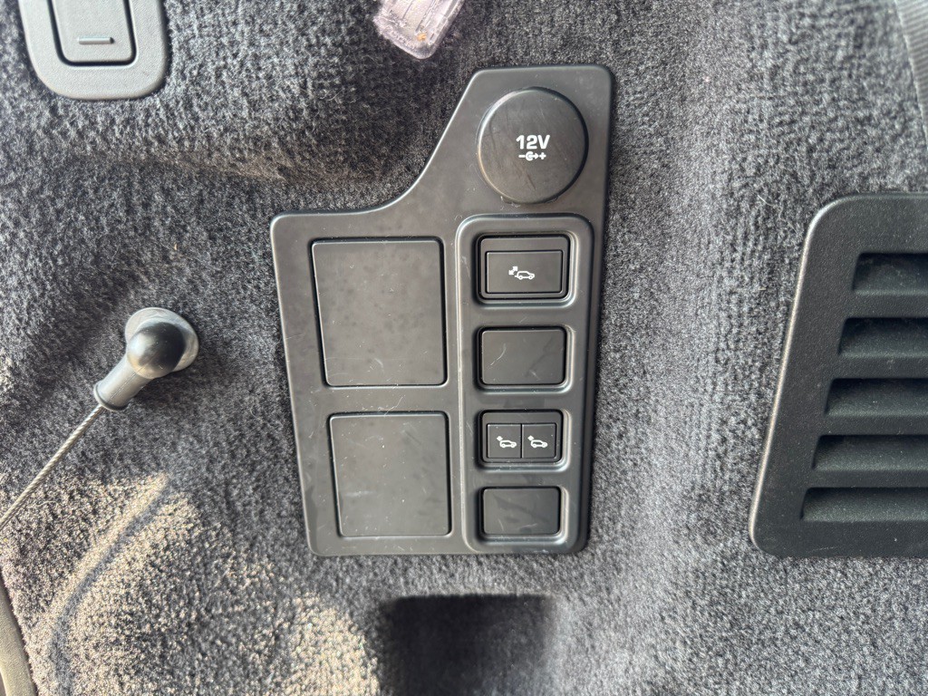 2020 Land Rover Discovery Image 29