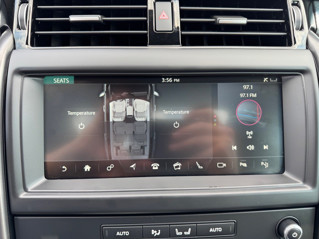 2020 Land Rover Discovery Image 50