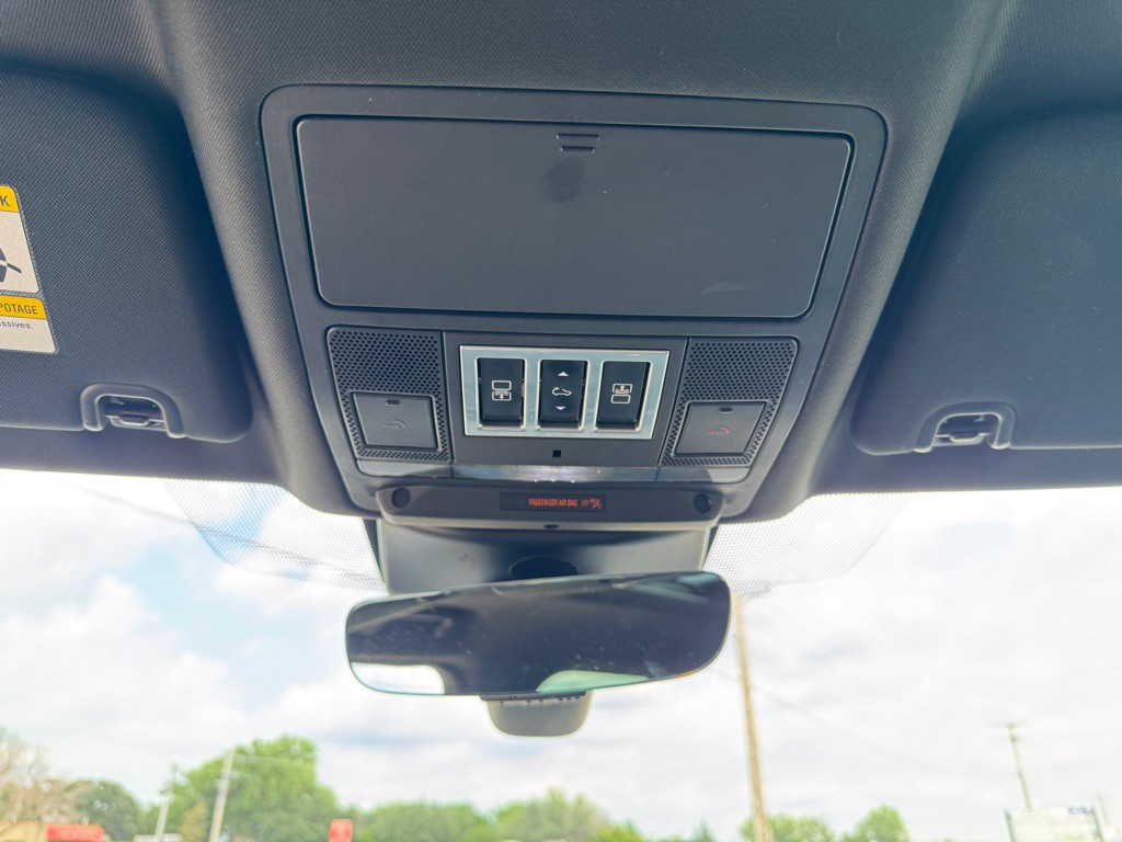 2020 Land Rover Discovery Image 55