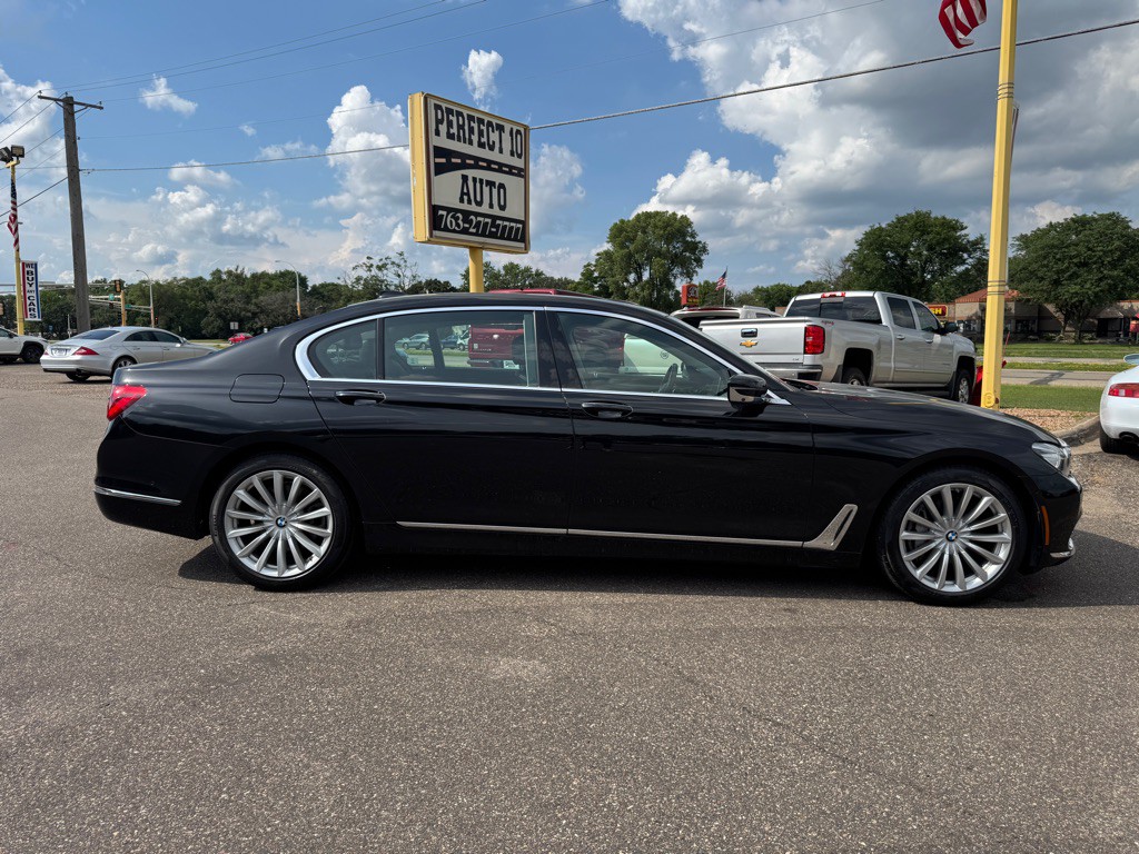 2017 BMW 7 Series Image 4