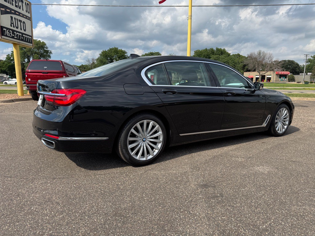 2017 BMW 7 Series Image 5