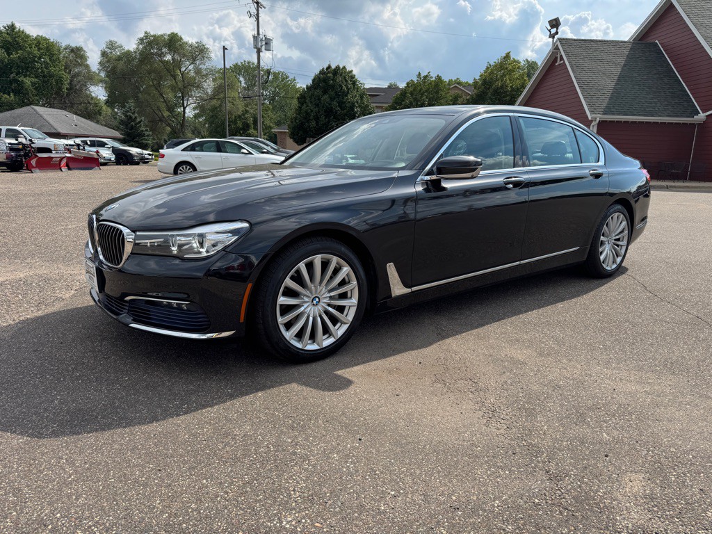 2017 BMW 7 Series Image 13