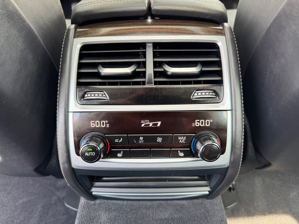 2017 BMW 7 Series Image 38