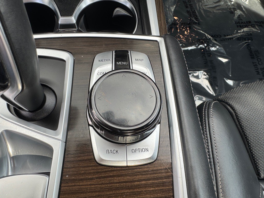 2017 BMW 7 Series Image 45