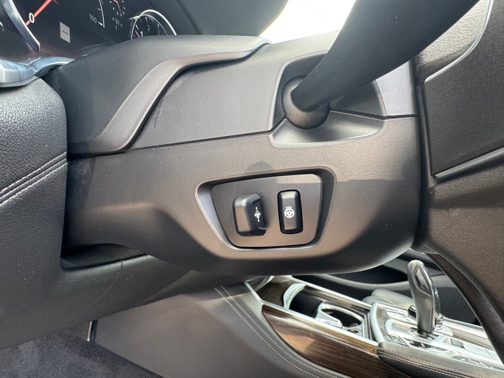 2017 BMW 7 Series Image 60