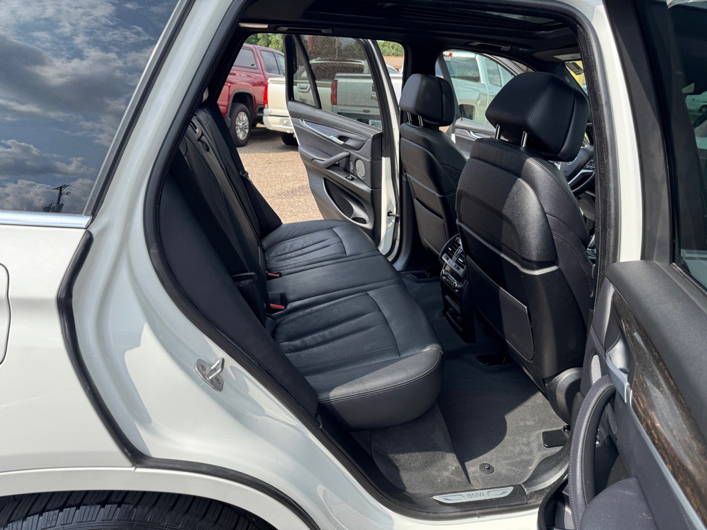 2017 BMW X5 Image 33