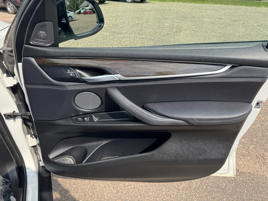 2017 BMW X5 Image 39