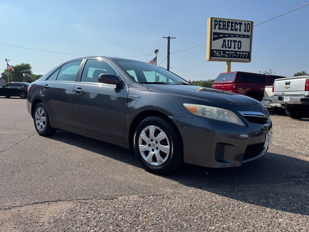 2011 Toyota Camry Image 2