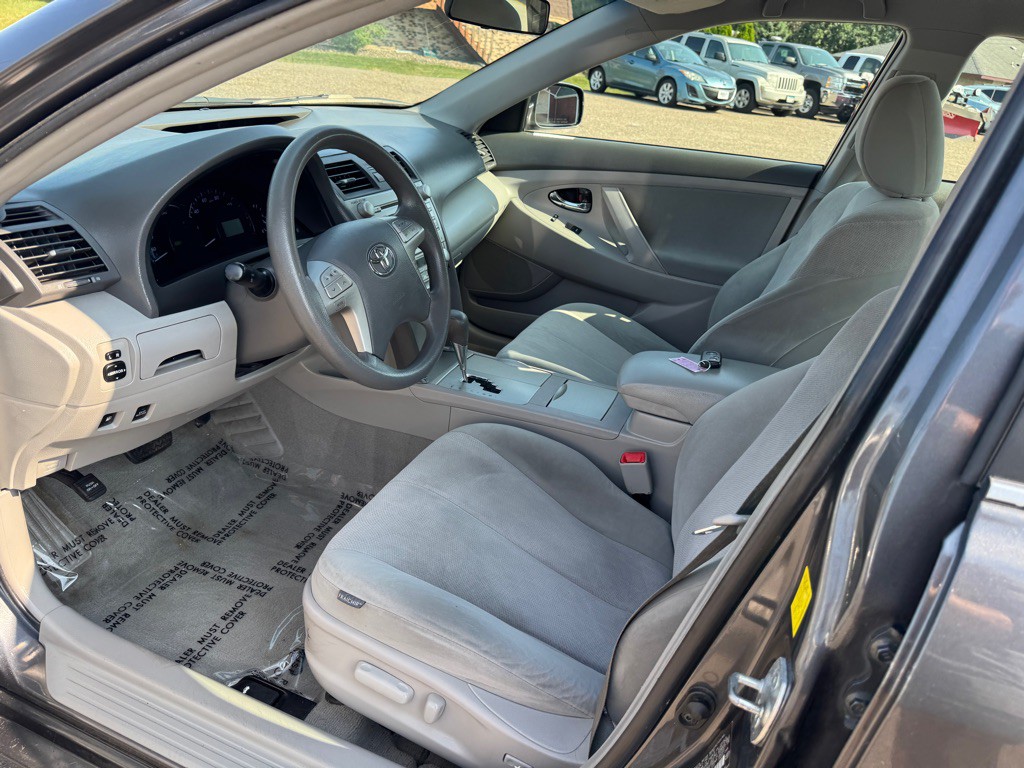 2011 Toyota Camry Image 21
