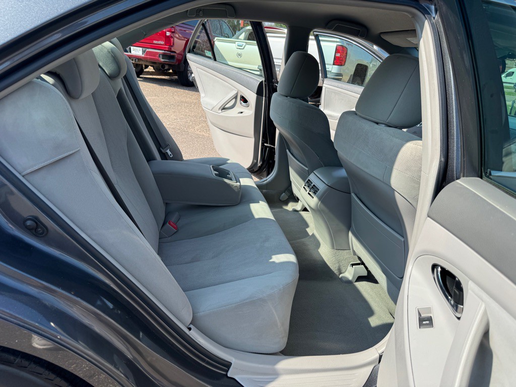 2011 Toyota Camry Image 27