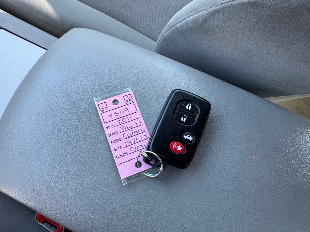 2011 Toyota Camry Image 36
