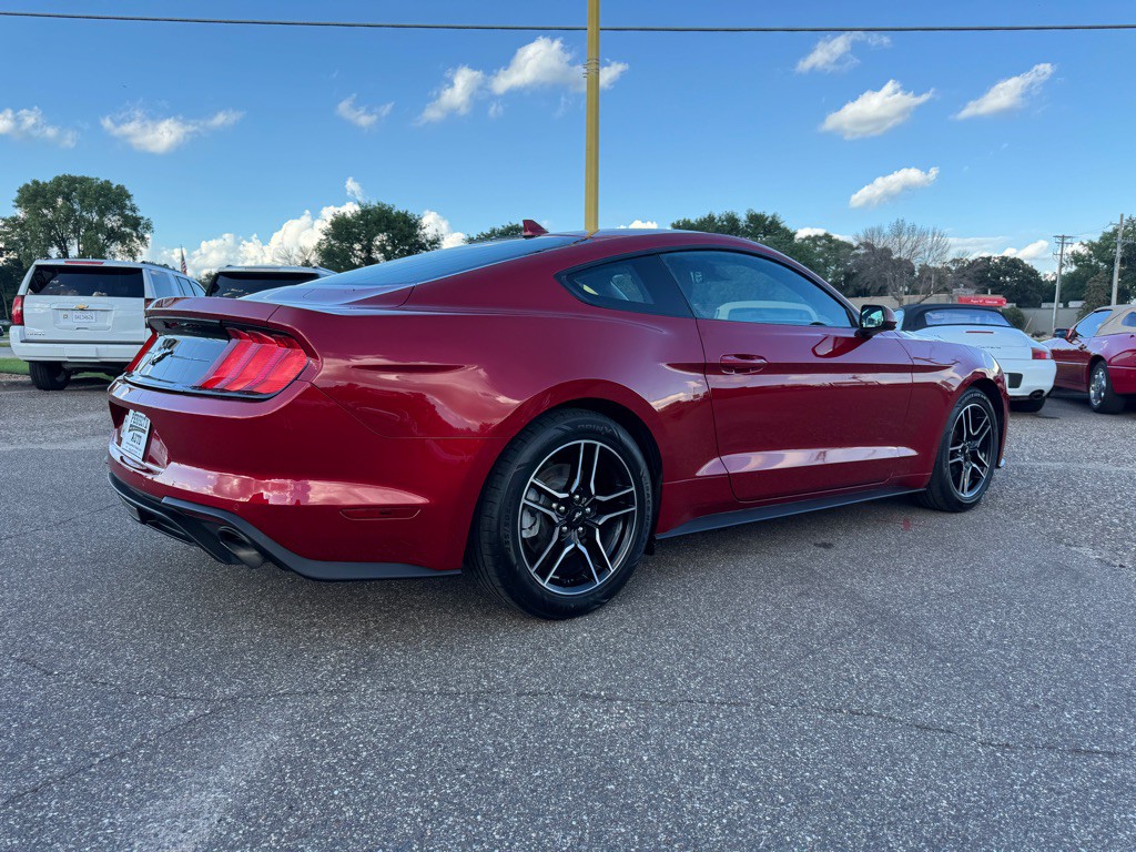 2022 Ford Mustang Image 4