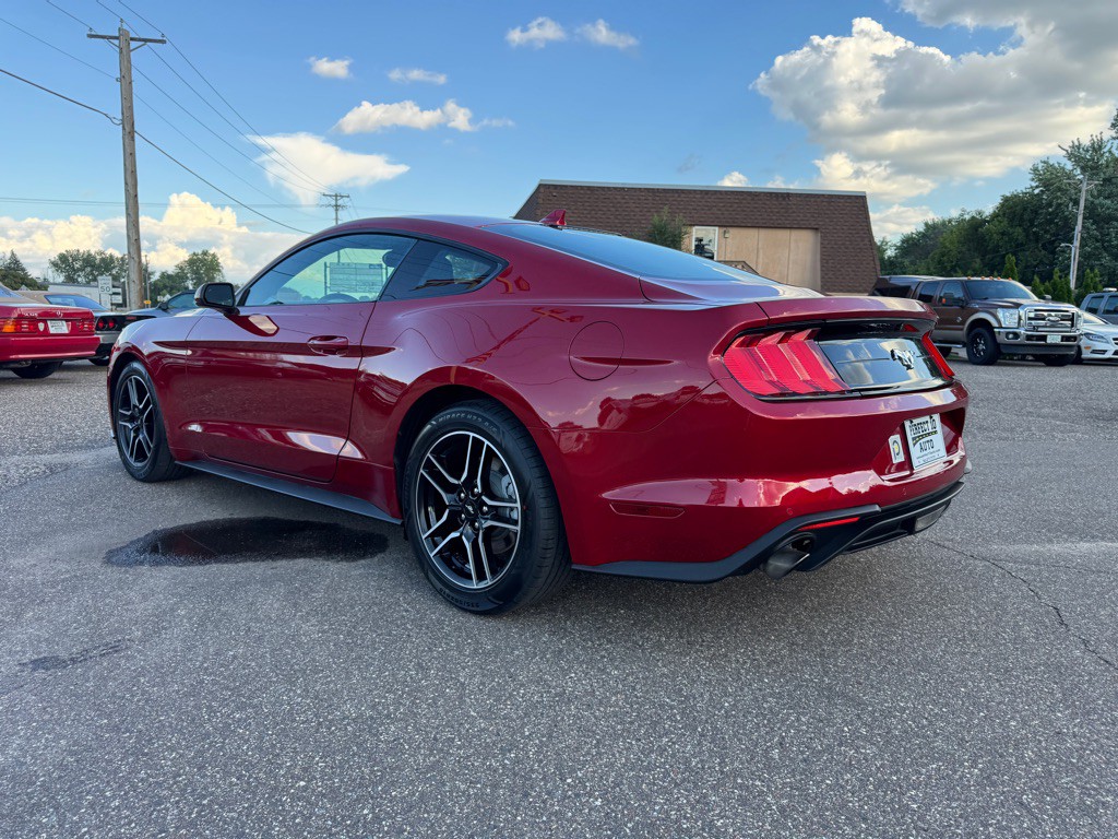 2022 Ford Mustang Image 7
