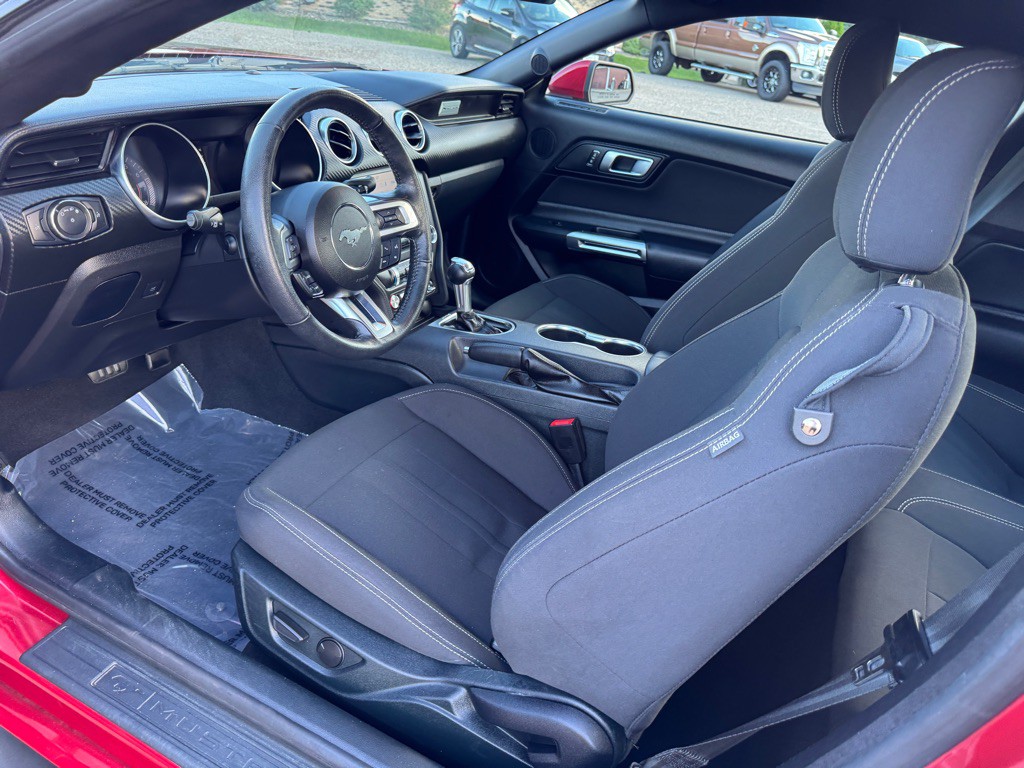 2022 Ford Mustang Image 15
