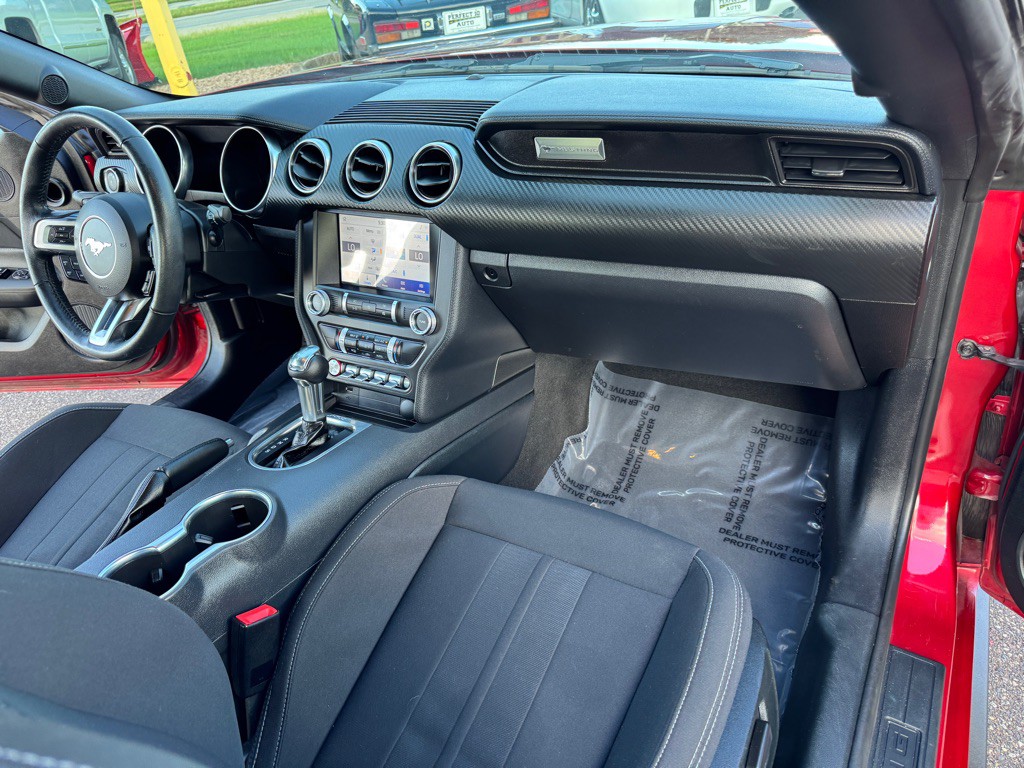 2022 Ford Mustang Image 21