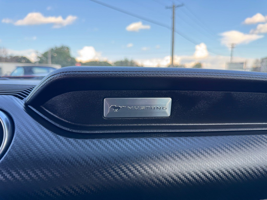 2022 Ford Mustang Image 35