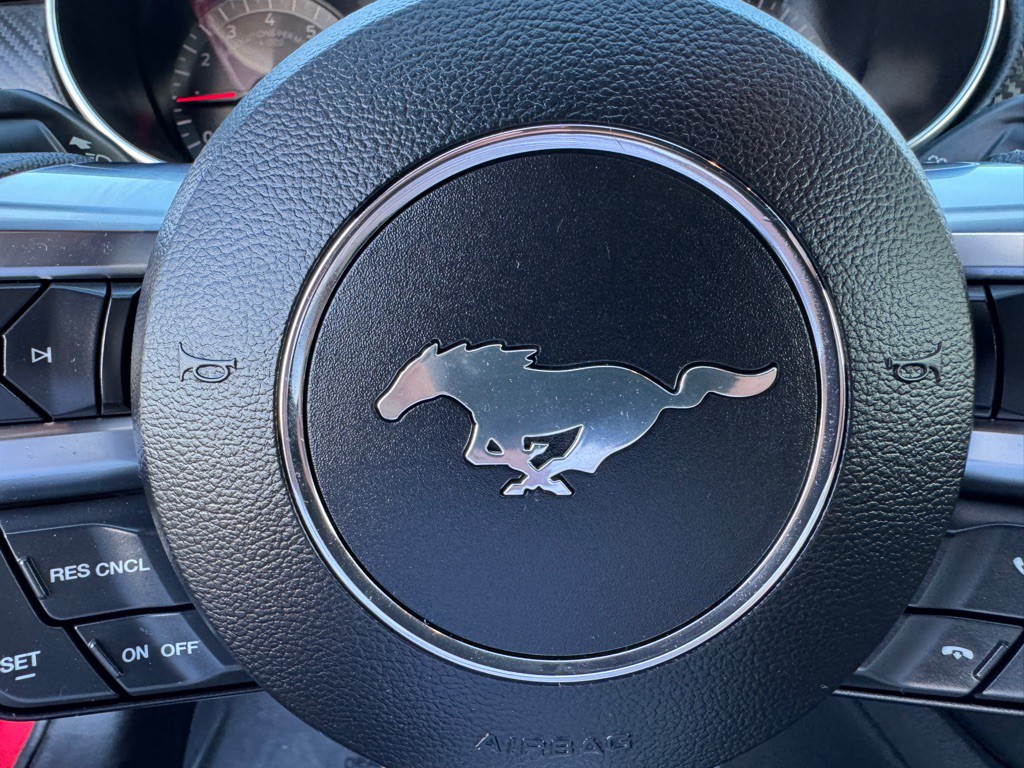 2022 Ford Mustang Image 38