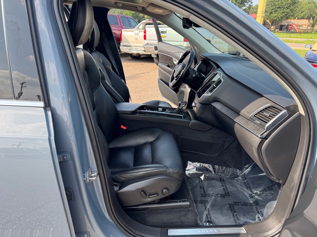 2020 Volvo XC90 Image 36
