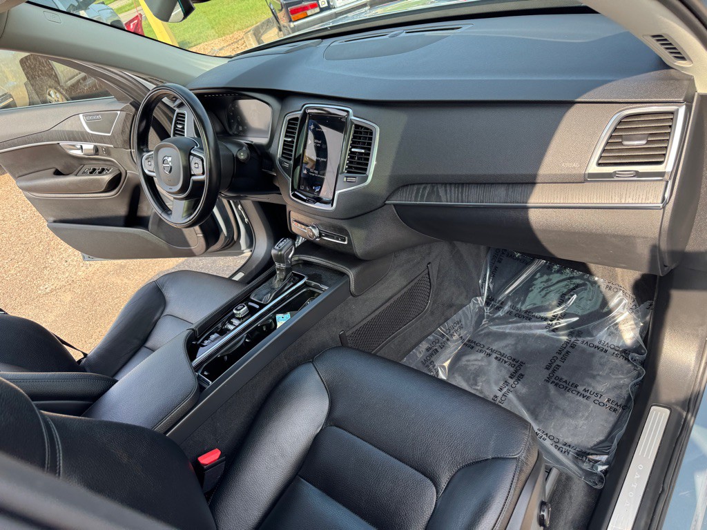 2020 Volvo XC90 Image 38
