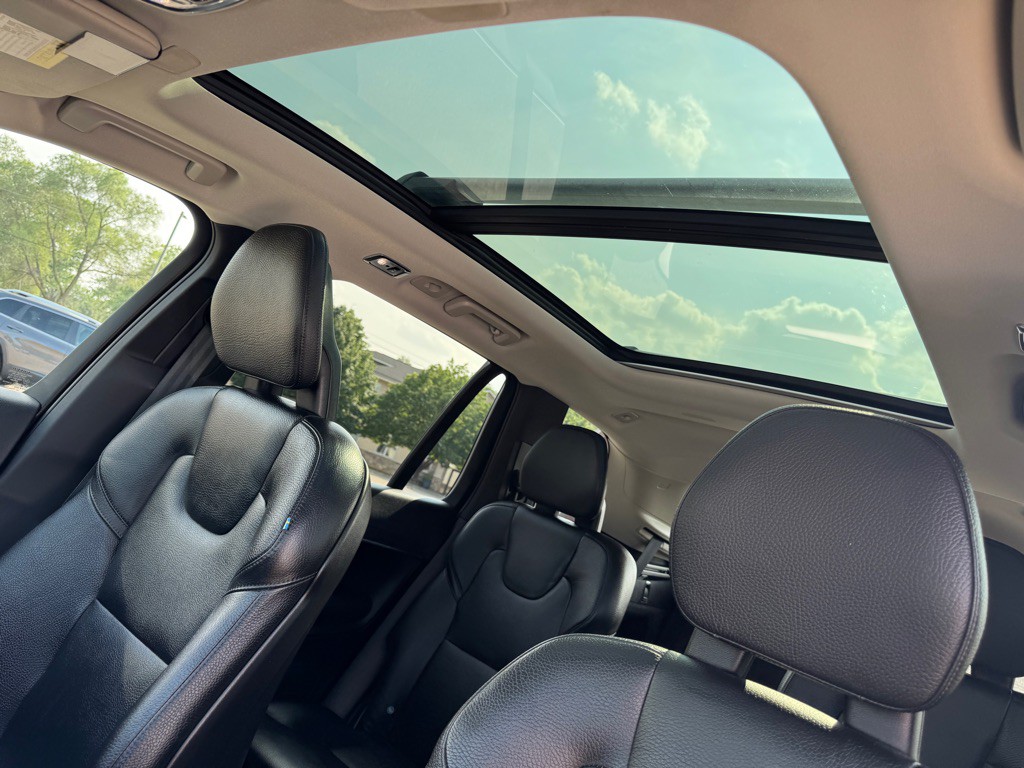 2020 Volvo XC90 Image 43