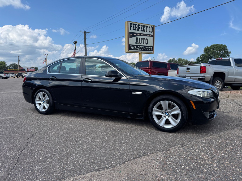 2013 BMW 5 Series Image 3