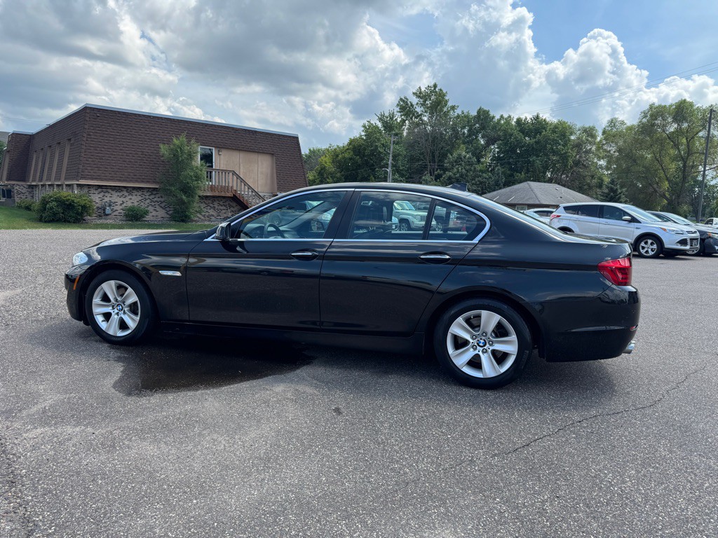 2013 BMW 5 Series Image 11