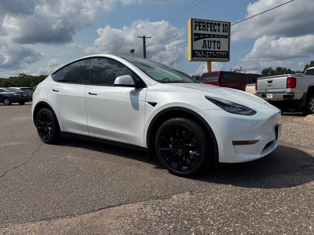 2022 Tesla Model Y Image 2