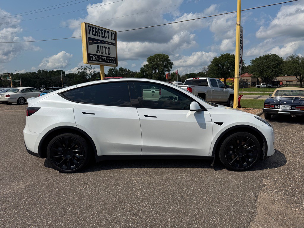 2022 Tesla Model Y Image 4
