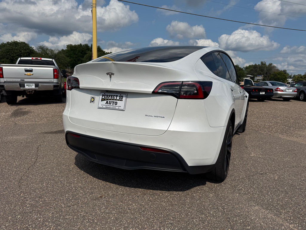 2022 Tesla Model Y Image 7
