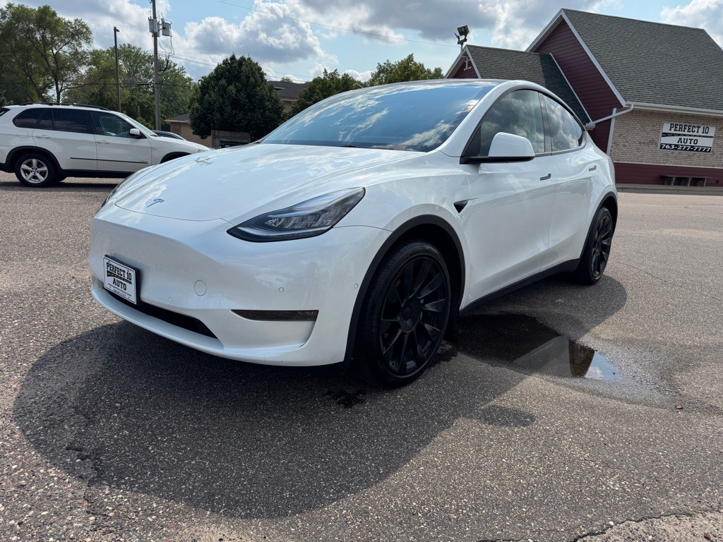 2022 Tesla Model Y Image 14