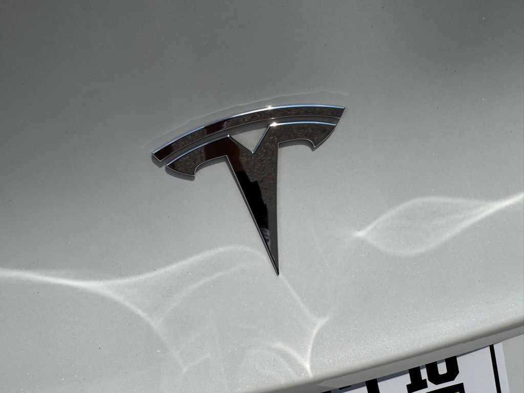 2022 Tesla Model Y Image 17