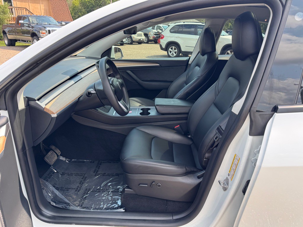 2022 Tesla Model Y Image 19