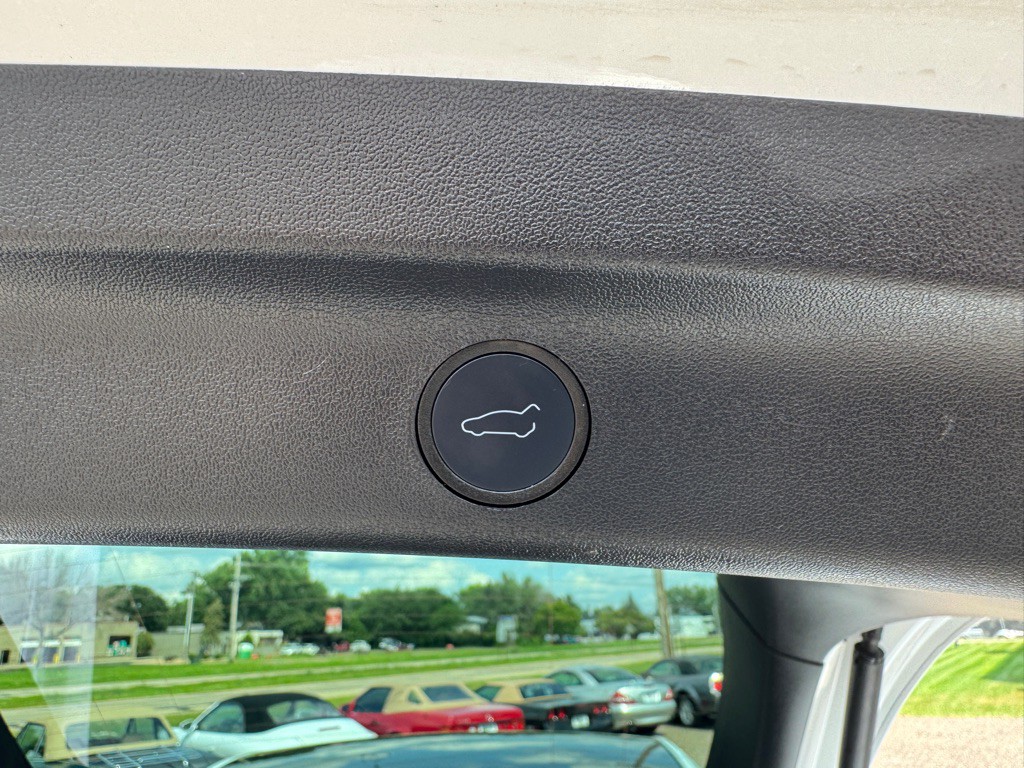 2022 Tesla Model Y Image 27