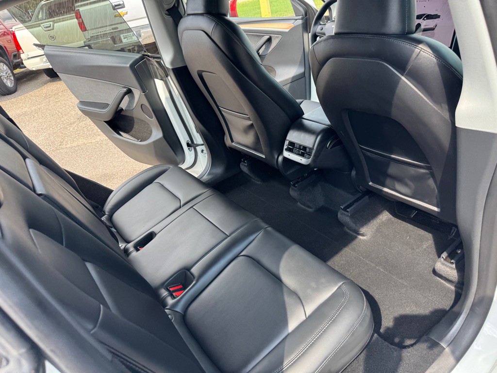 2022 Tesla Model Y Image 29