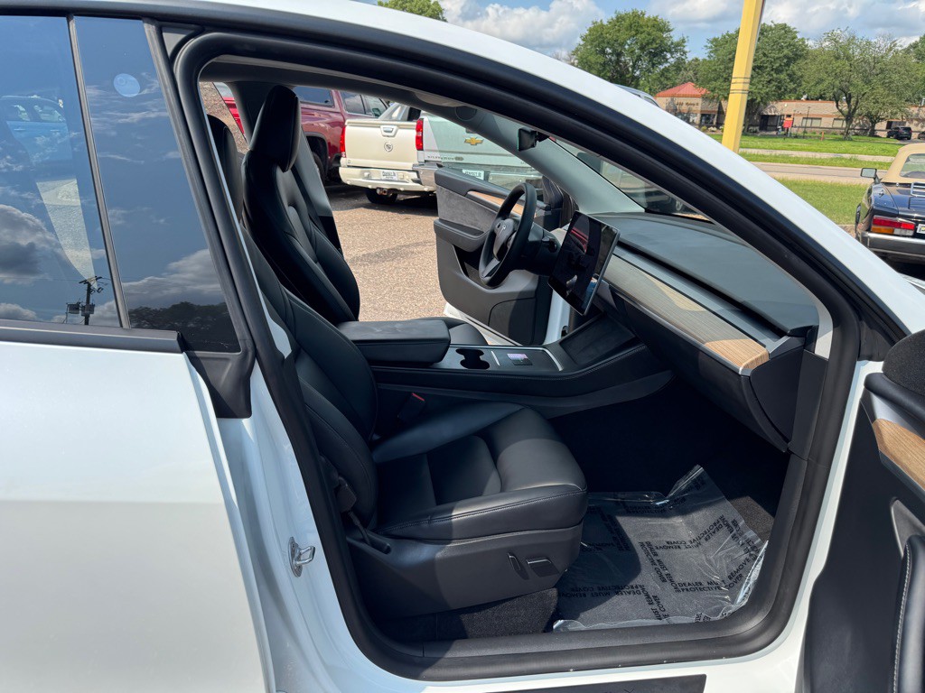 2022 Tesla Model Y Image 31