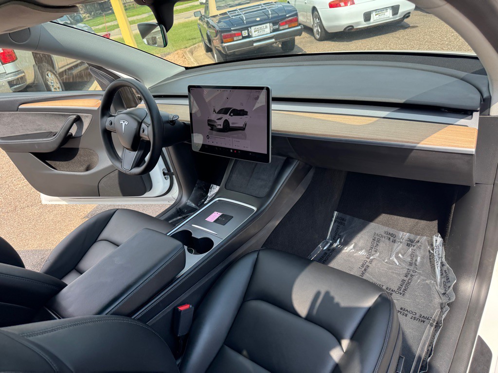 2022 Tesla Model Y Image 33