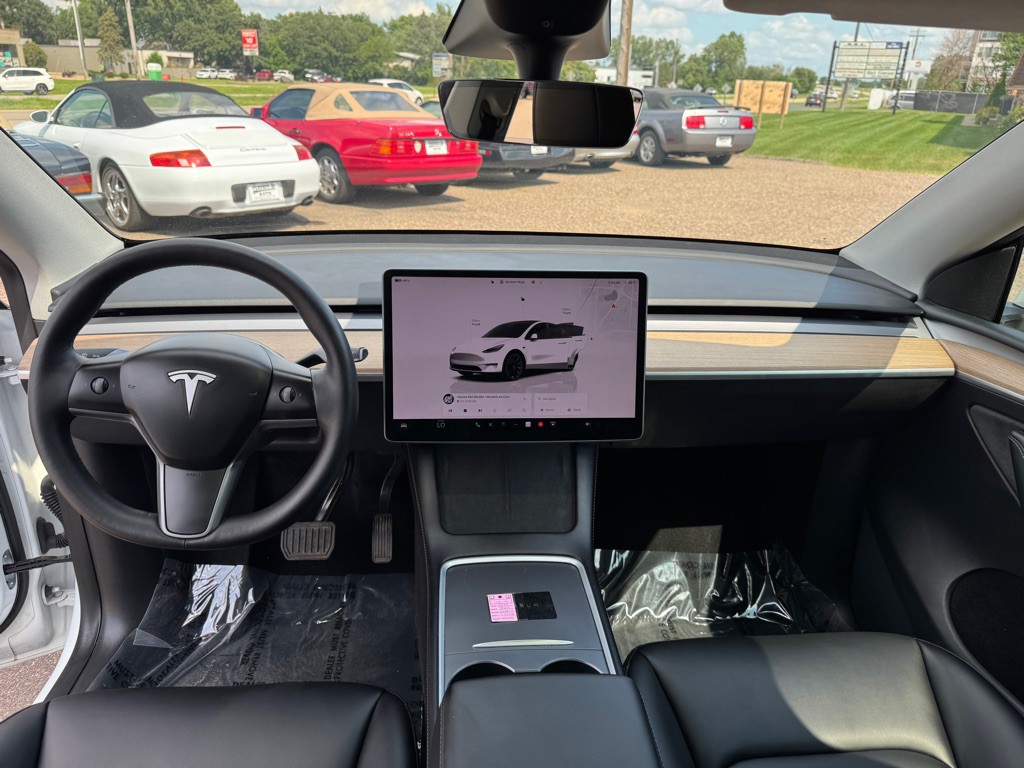 2022 Tesla Model Y Image 36