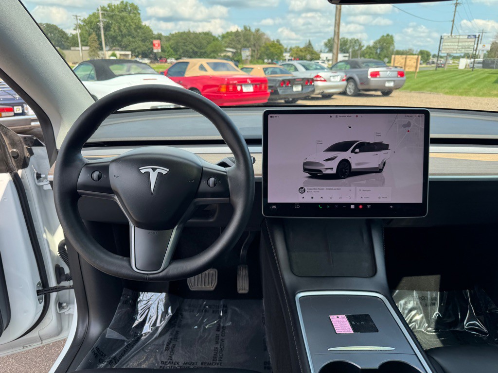 2022 Tesla Model Y Image 37