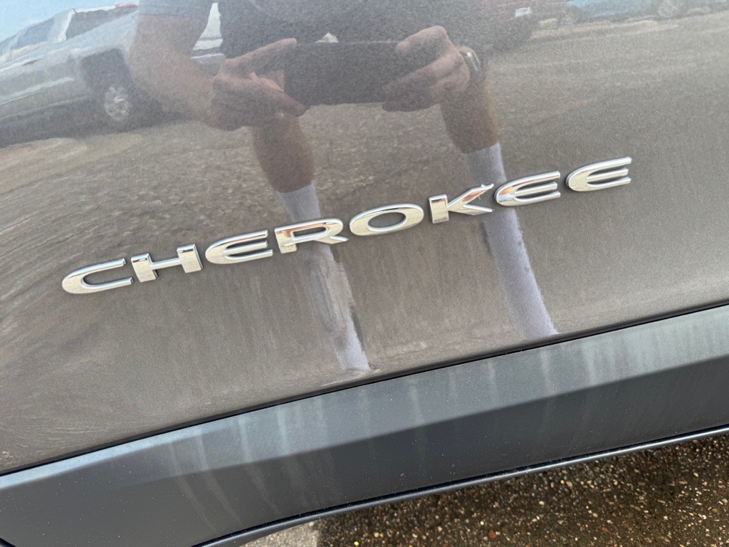 2020 Jeep Cherokee Image 18