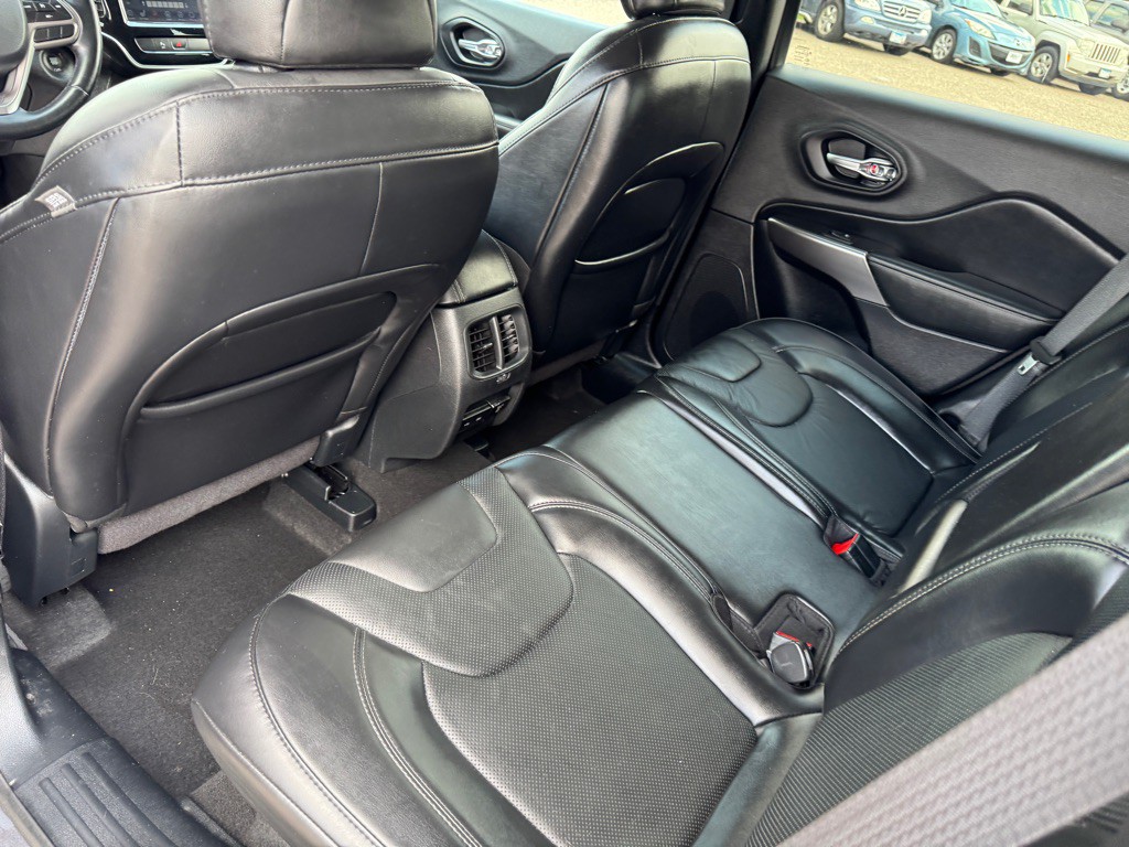 2020 Jeep Cherokee Image 28