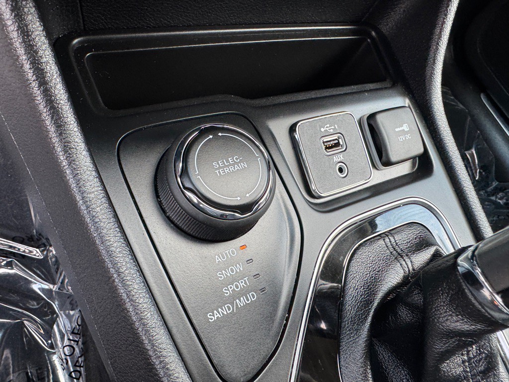 2020 Jeep Cherokee Image 44