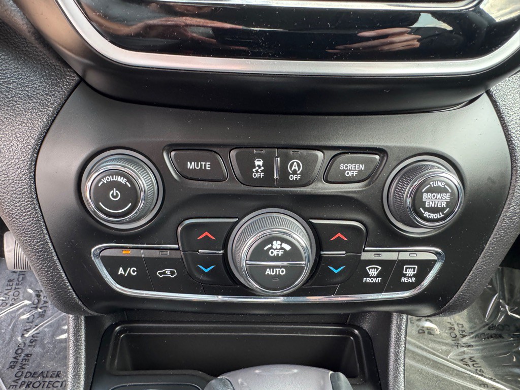 2020 Jeep Cherokee Image 45